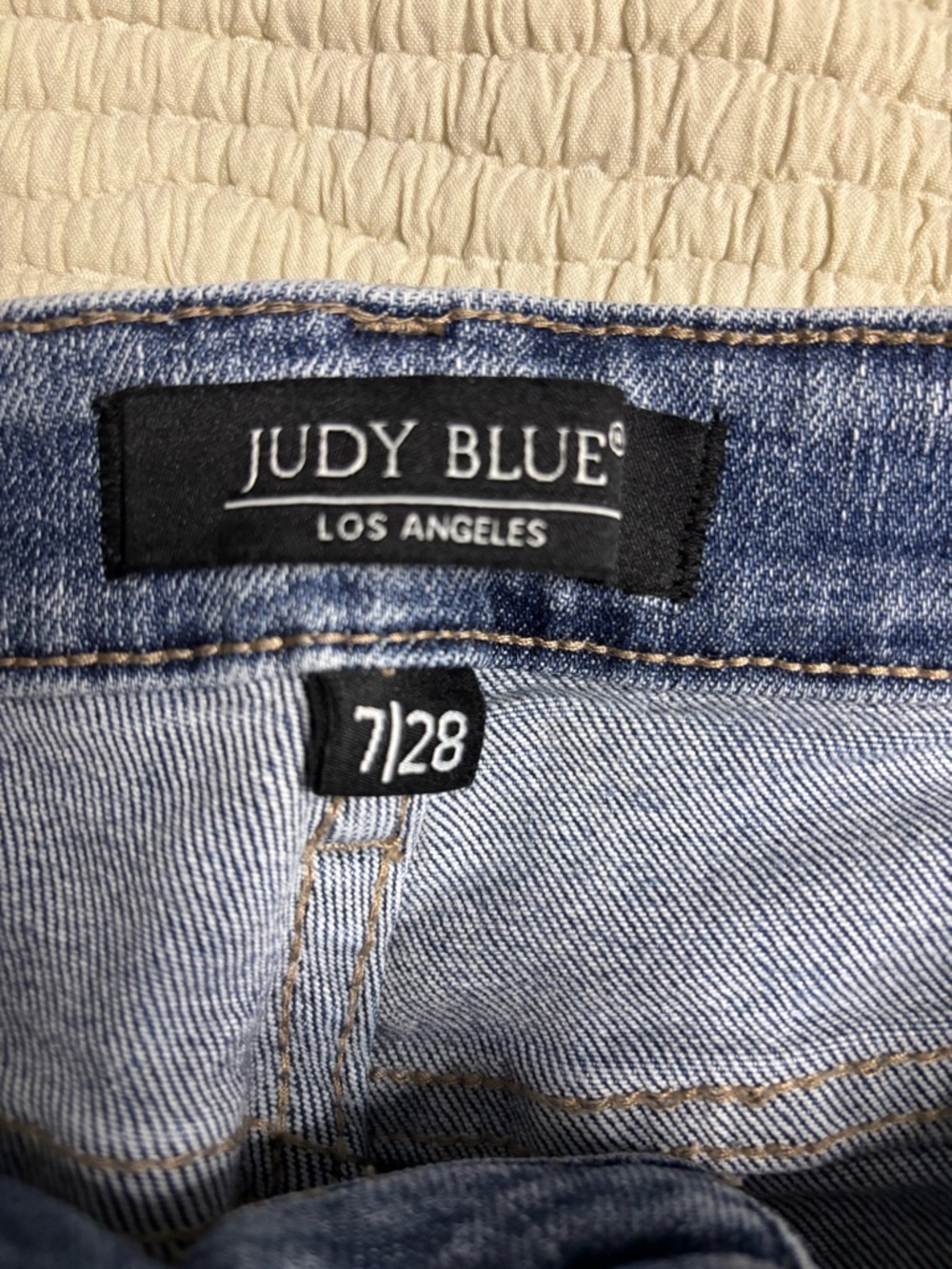 Judy Blue Relaxed Fit High Rise Raw Hem Jeans Medium Wash Size 7/28